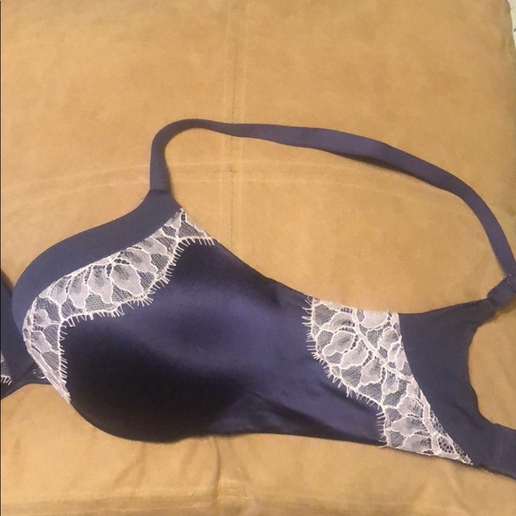 32C Victoria’s Secret Push-up - Picture 2 of 3